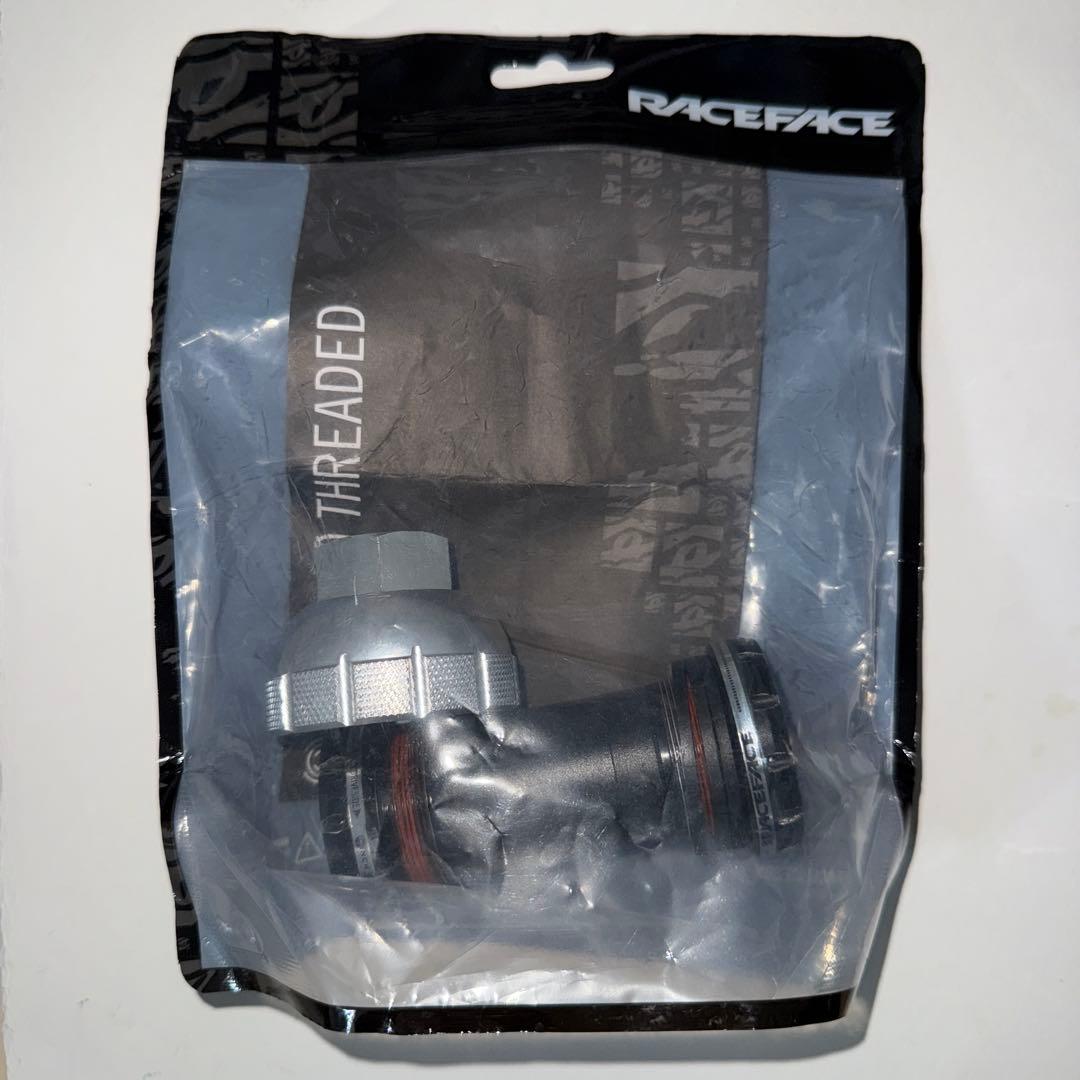 Race Face Cinch BSA 30 mm ボトムブラケット　新品