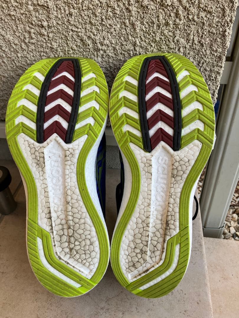 Saucony エンドルフィンプロ2 26.5センチ　ランニングシューズ