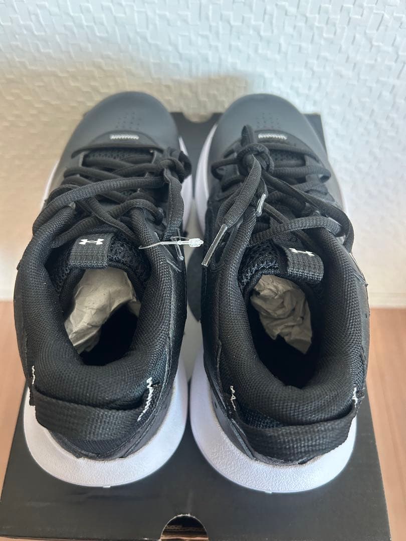 UNDER ARMOUR アンダーアーマー　バッシュ　24.5cm