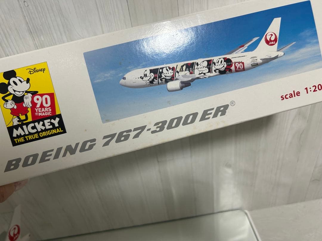JAL 767-300ER ミッキーマウスデザイン 90周年記念モデル1:200