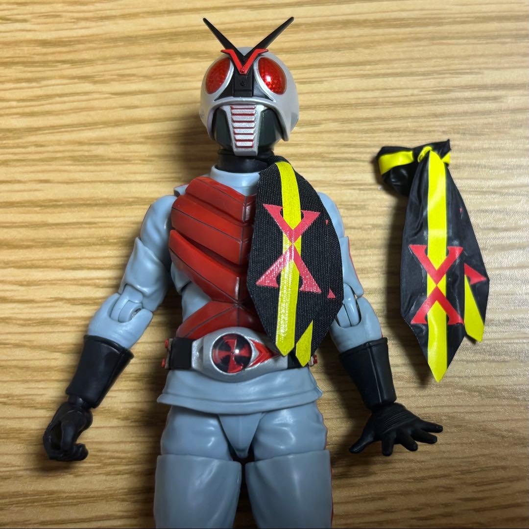 【本体良個体】フィギュアーツ真骨彫製法仮面ライダーエックス&改造マフラー輸送箱付