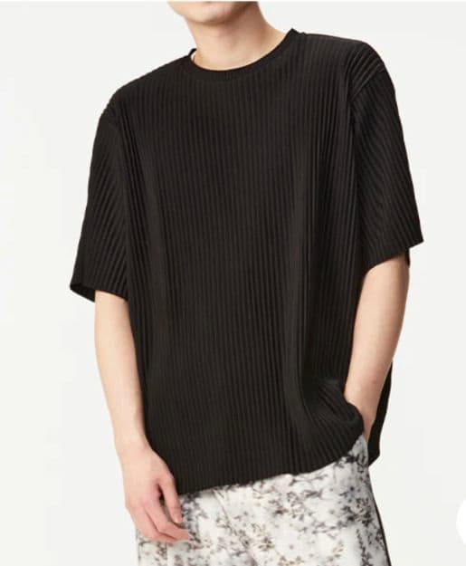 パフュームクローゼット プリーツTシャツ タグ付 未使用