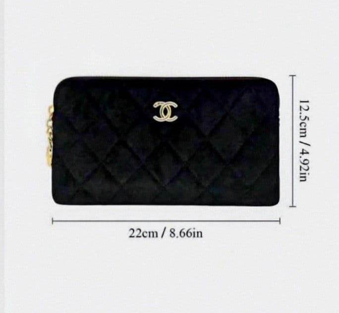 大人気✮CHANEL ブラック キルティング ポーチ✮