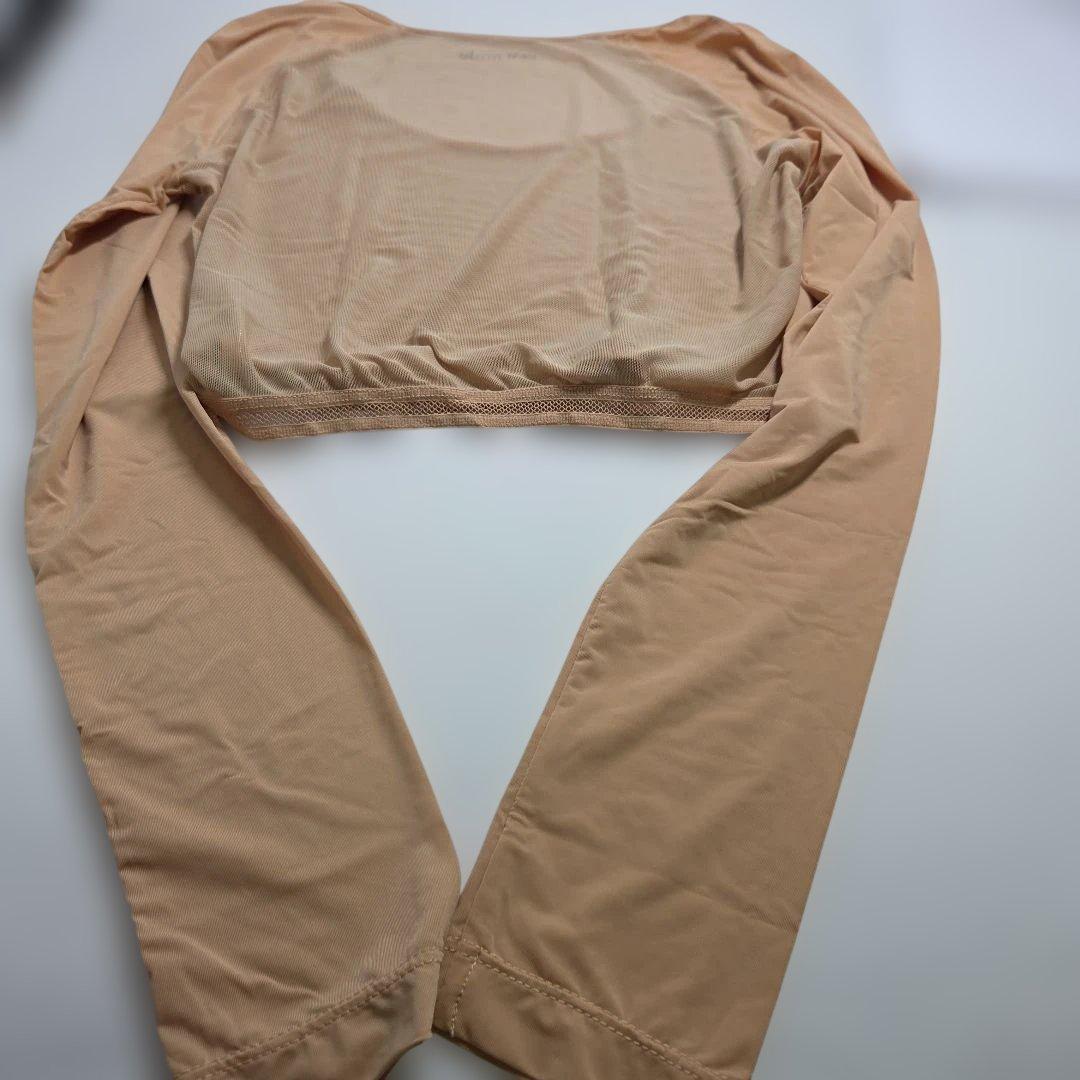SOLitude professional skinwear　サイズ　L　新品