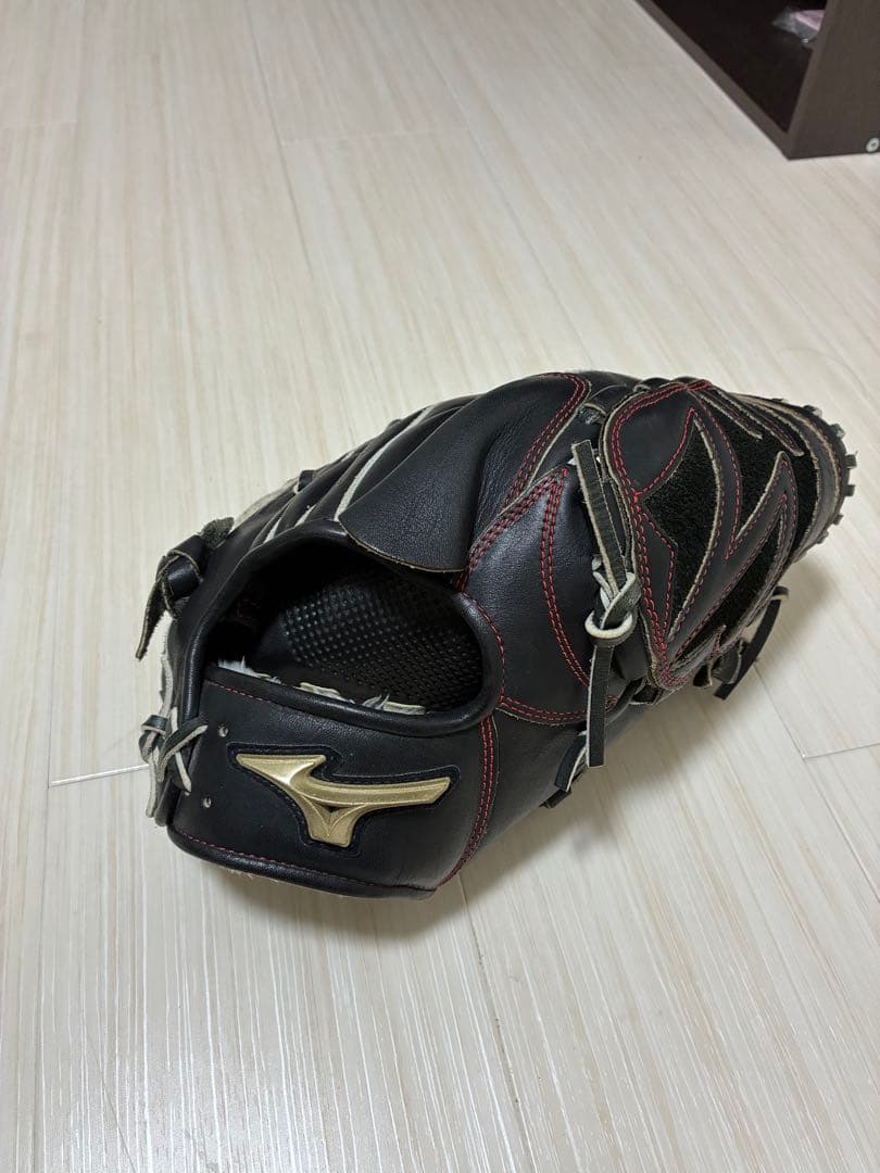 ミズノグローバルエリート　一般軟式ピッチャー用グローブ