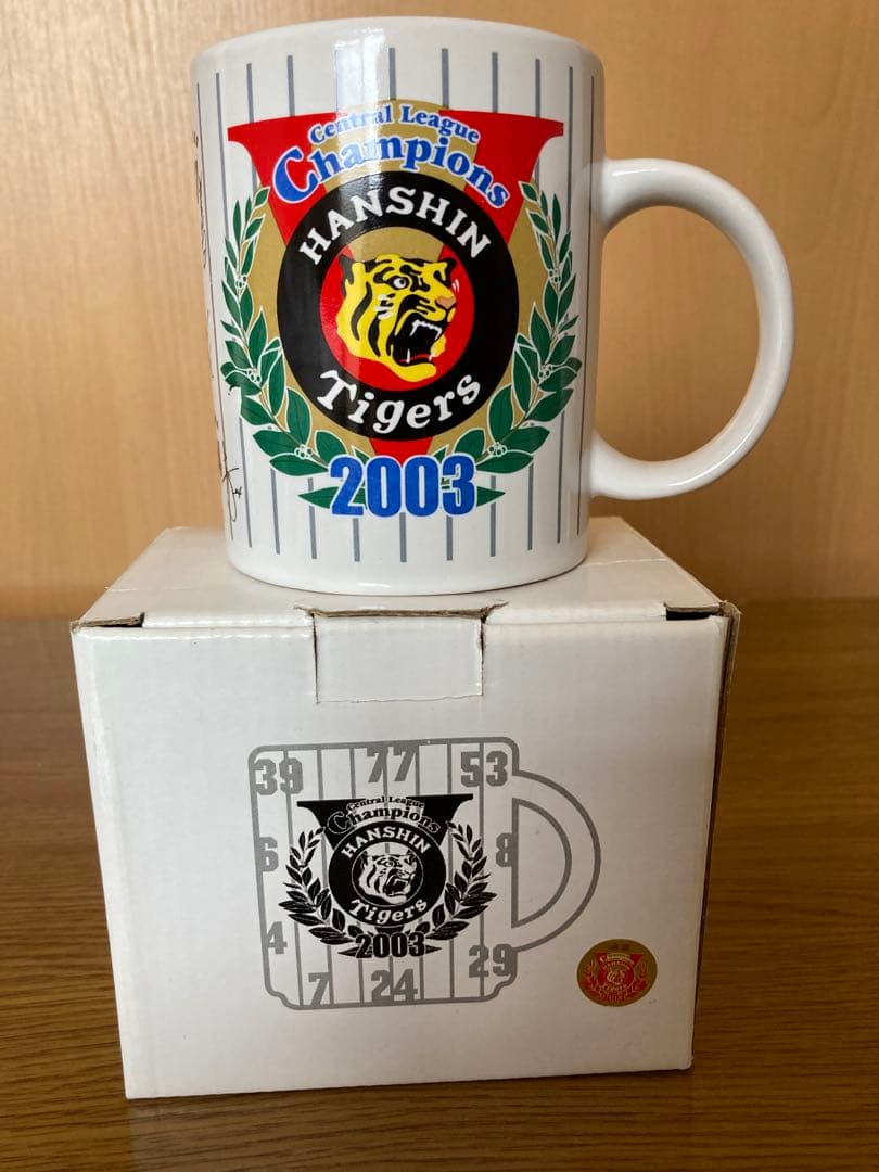 阪神タイガース コモゴールと2003年優勝記念マグカツプ