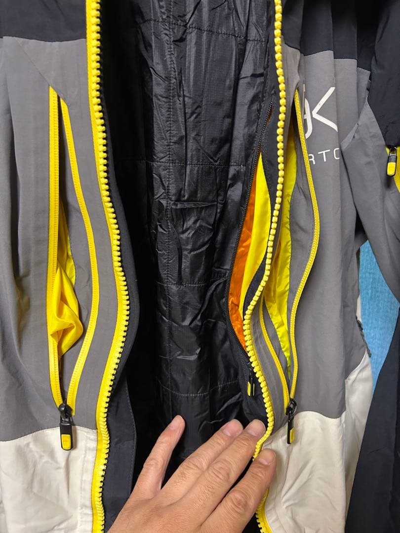 Burton AK swash GORE-TEX JKT バートン　スノボウェア