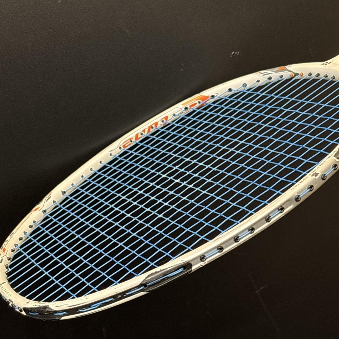 YONEX　VOLTRIC　70　E　tune　ヨネックス　バトミントンラケット