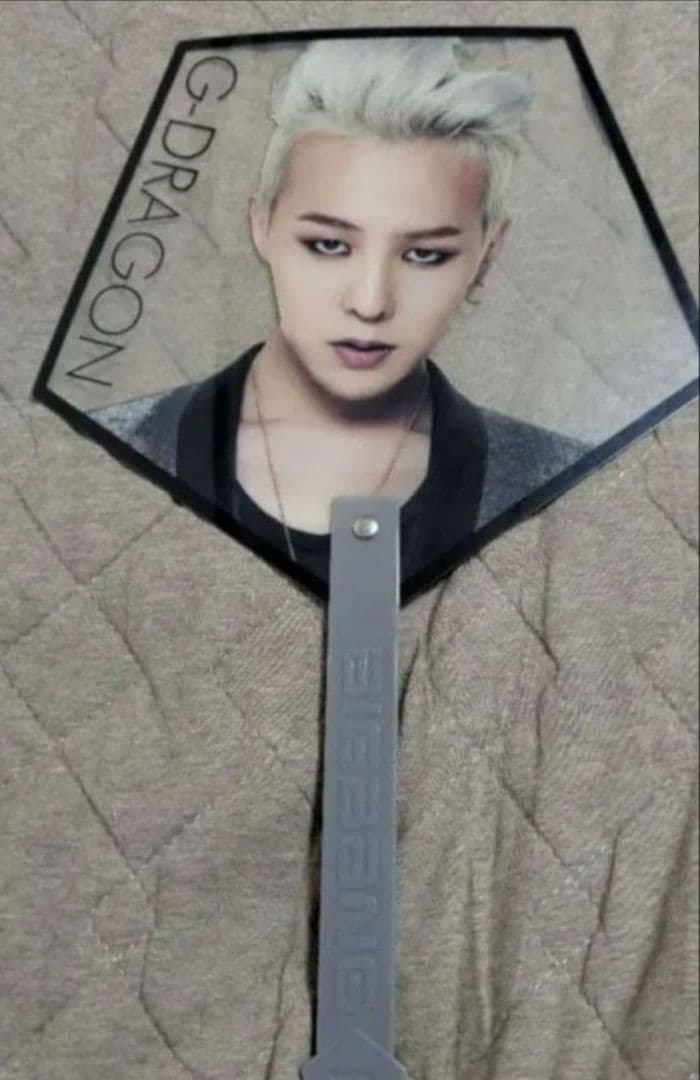 非売品　BIGBANG G-DRAGON SOL うちわ 4枚セット　おまけ付き