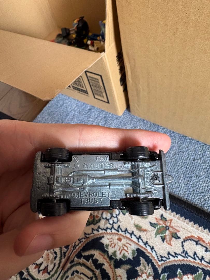 トミカ外国車シリーズF44 シボレートラック高島屋 ①