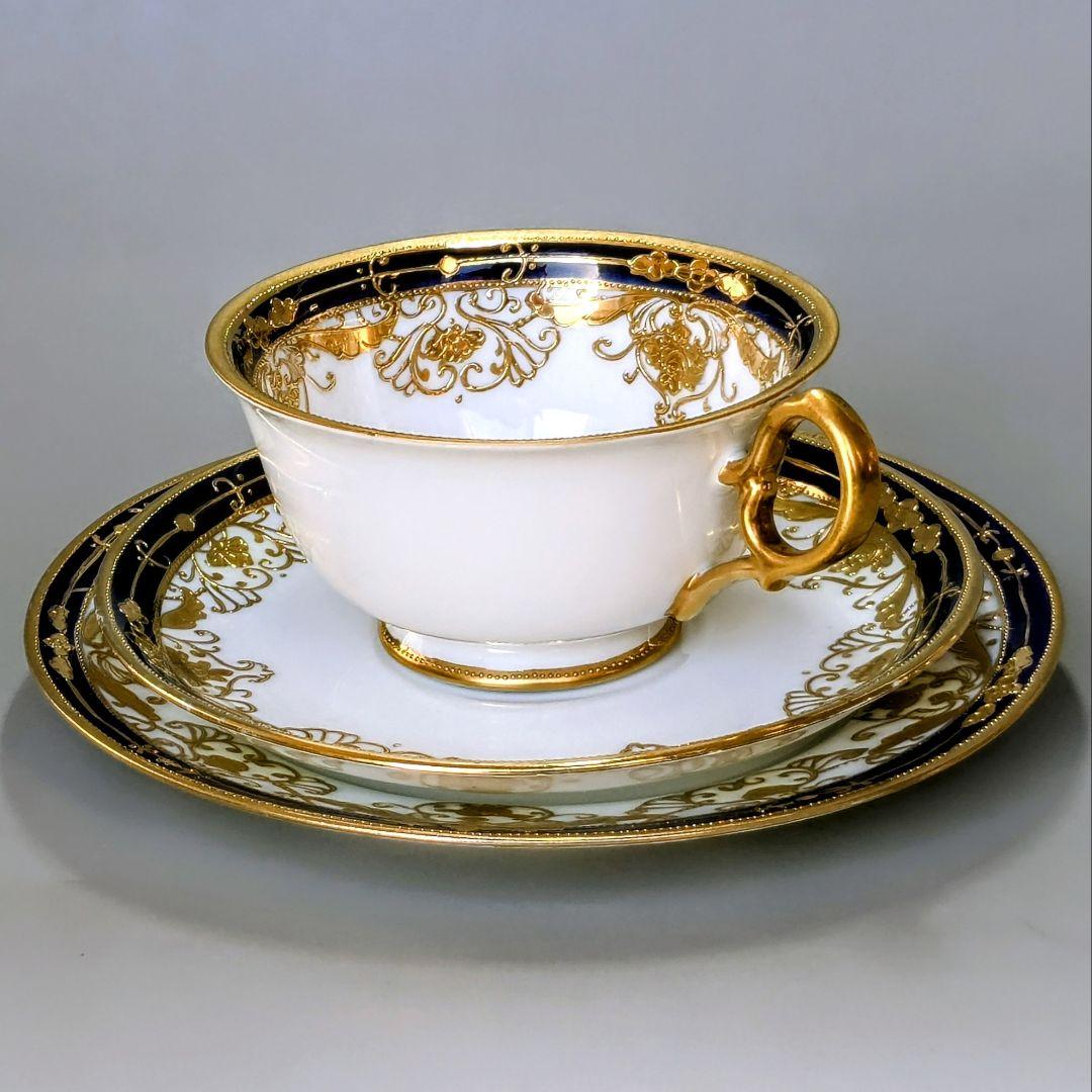 オールドノリタケ銘品　金盛上藍帯連鎖装飾紋　カップ＆ソーサー＆プレート　トリオ