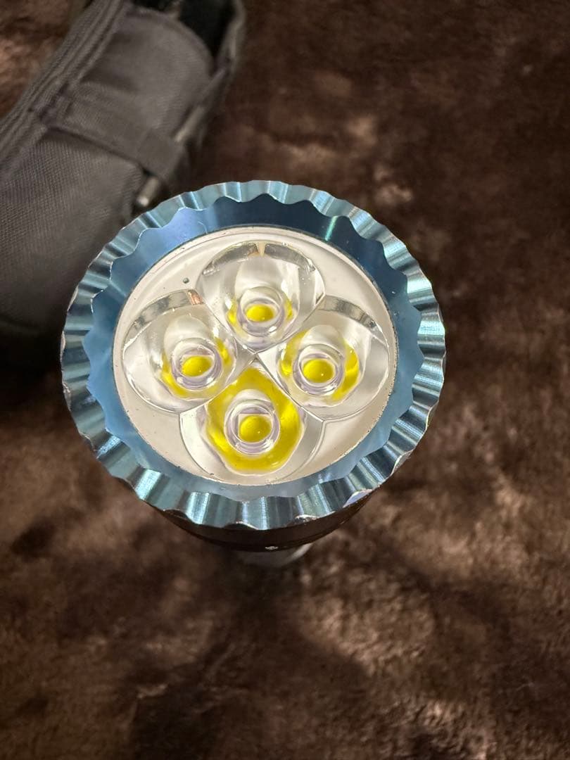 Olight Seeker 3 PRO 懐中電灯