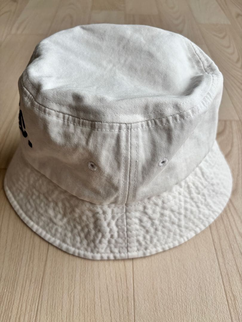 A.P.C GOLF ロゴ刺繍入り　バケットハット ホワイト　Mサイズ