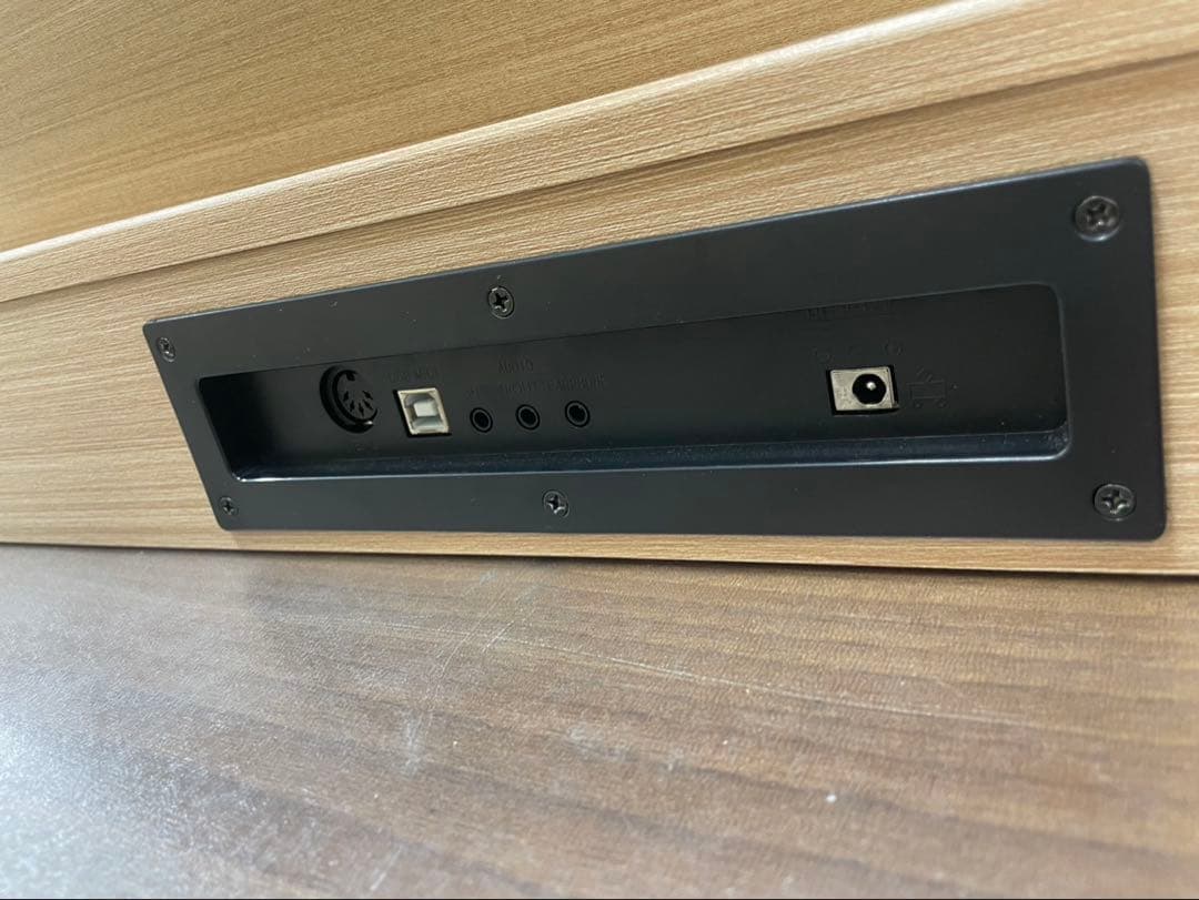 電子ピアノ88鍵盤　給電タイプ　木目調ボディ　オークベージュ