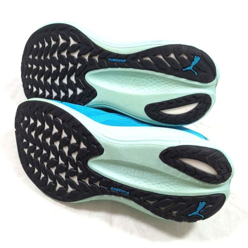 PUMA マグマックス ニトロ　ランニングシューズ　25.0cm