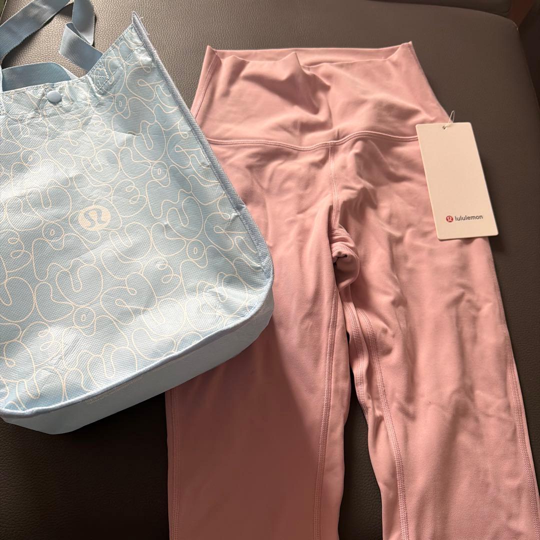 新品タグつきルルレモンlululemon align パンツ　size4 ピンク