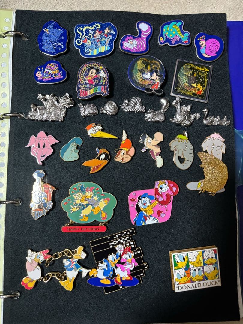 ディズニーレアピンバッチ