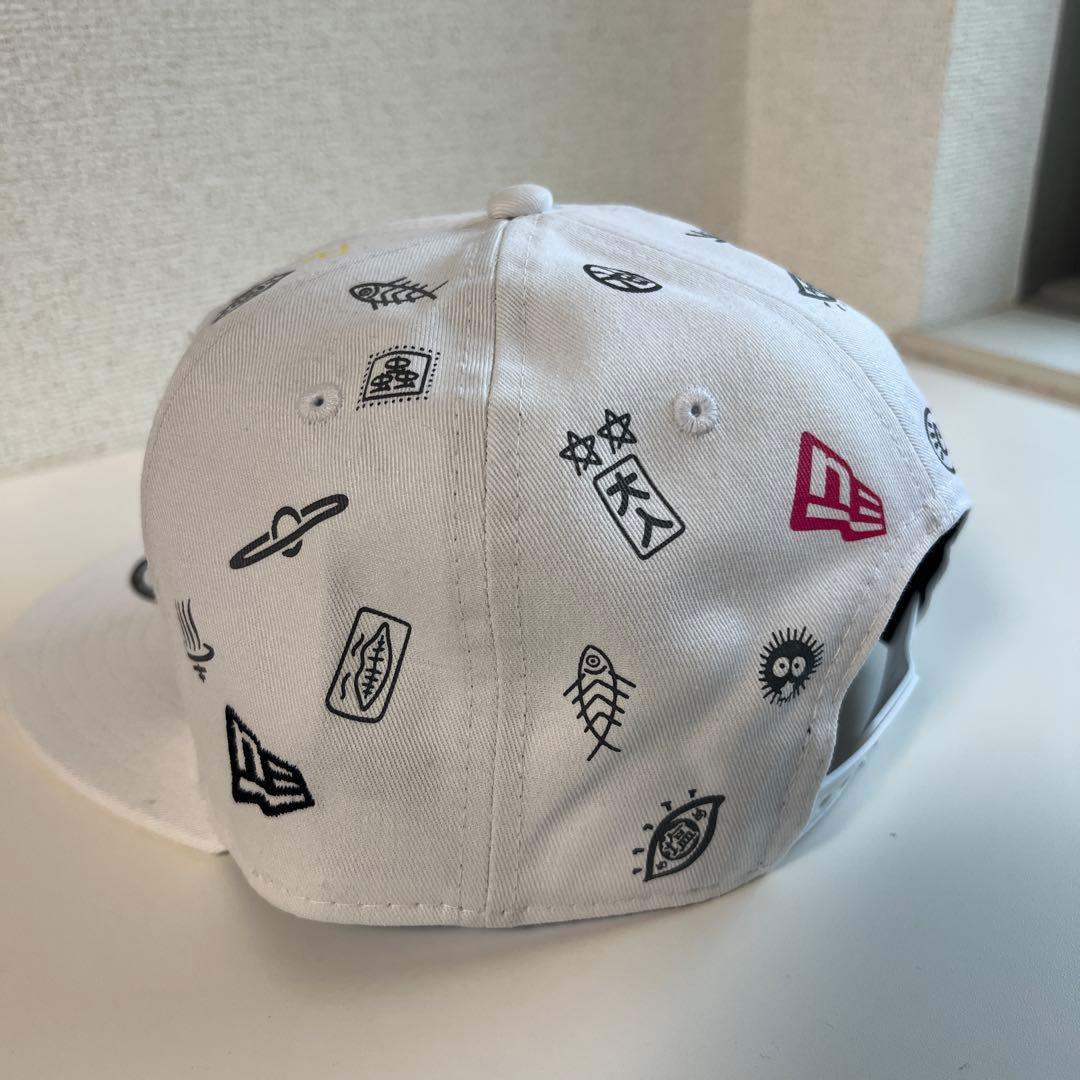 New Era 千と千尋の神隠しコラボキャップ スナップバックキャップ ホワイト