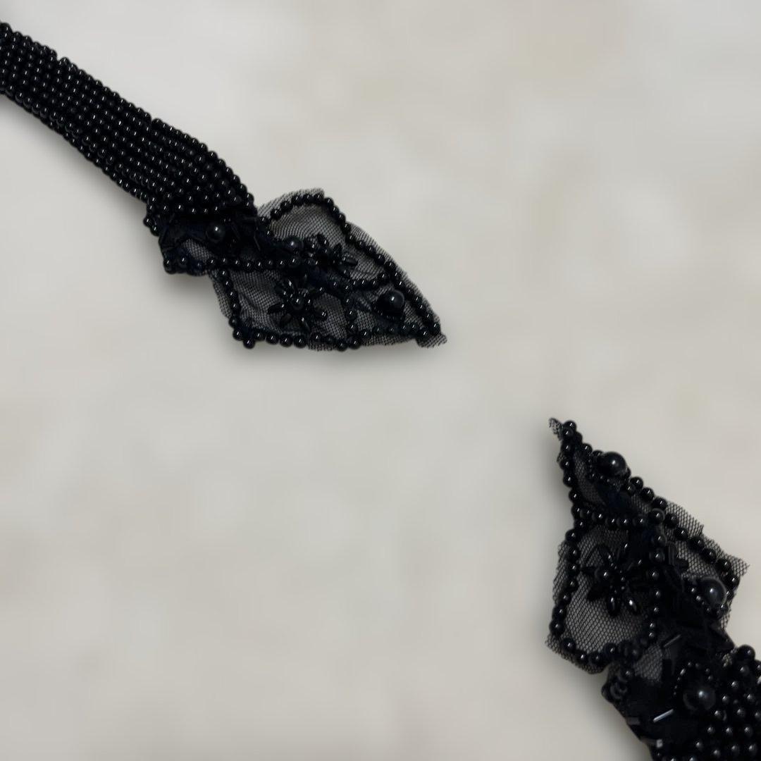 黒のビーズ付きフリンジアクセサリー