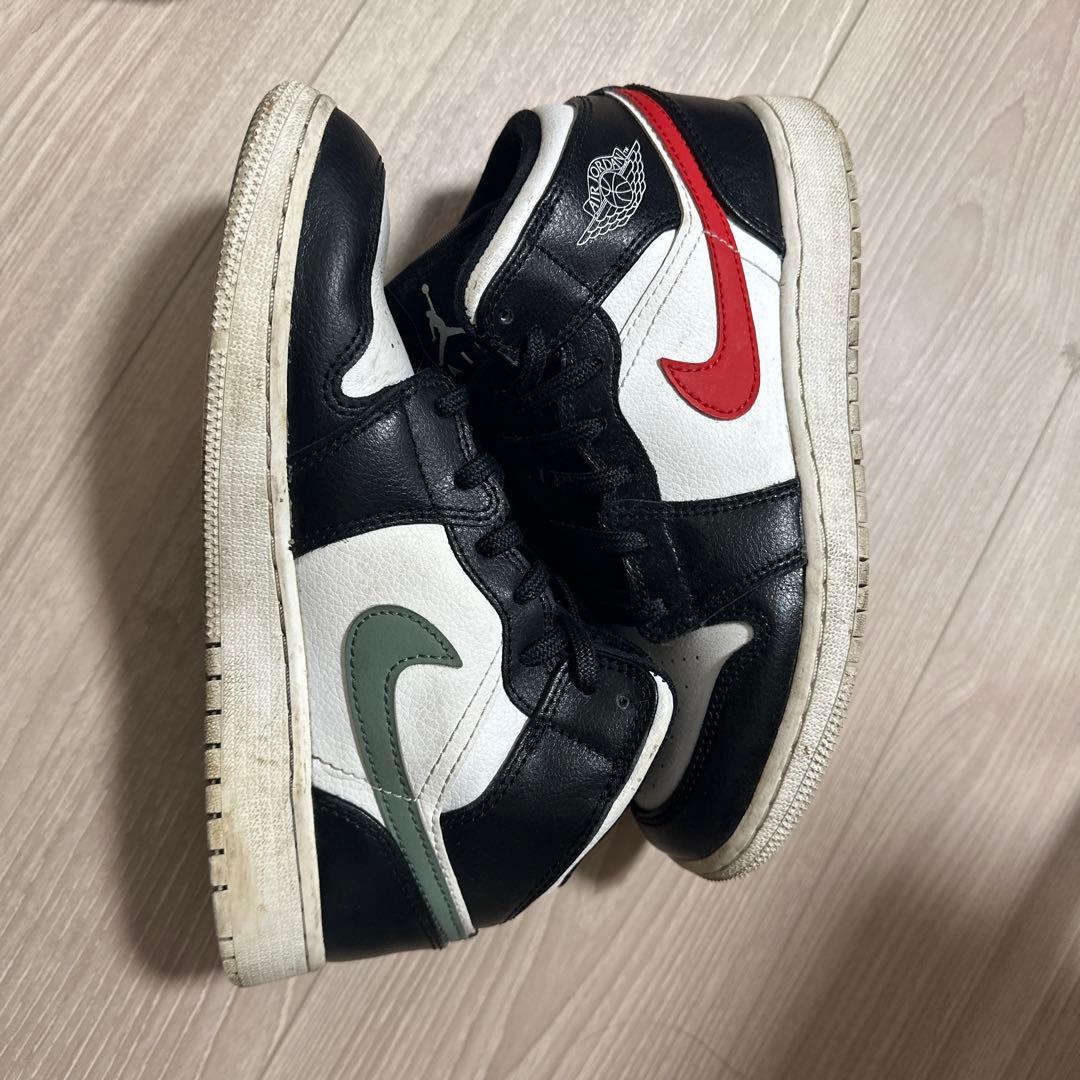 Nike Air Jordan 1 マルチカラーシューズ