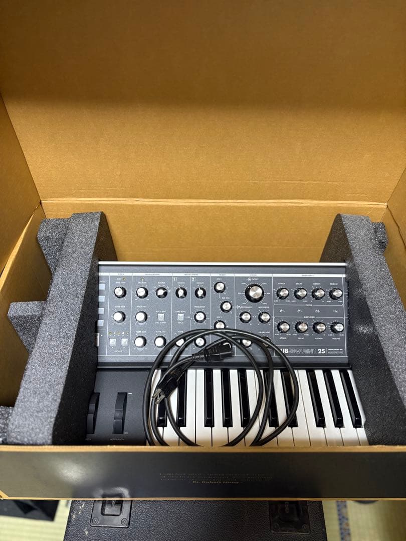 Moog Subsequent 25 ベースシンセ/アナログシンセサイザー