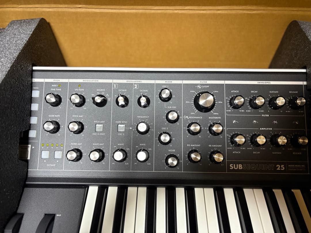 Moog Subsequent 25 ベースシンセ/アナログシンセサイザー