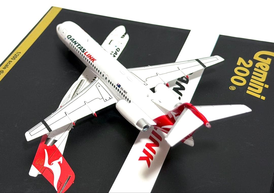 Gemini 1/200 Fokker 100 カンタスリンク