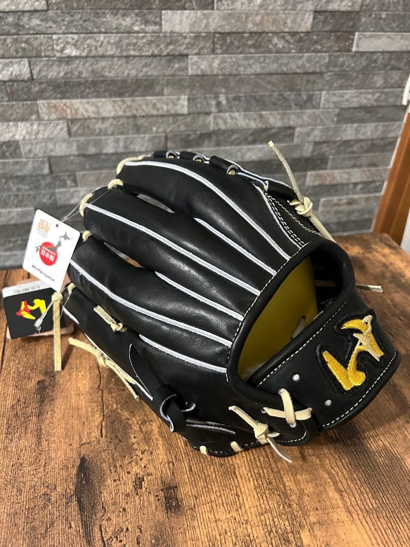 定価59,400円　ワールドペガサス硬式内野用グローブ（新品）