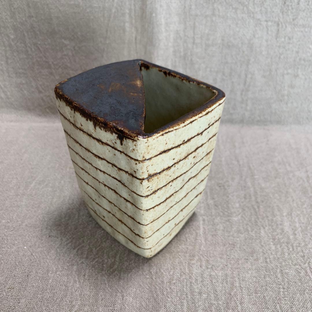 金成潤子さん　花瓶