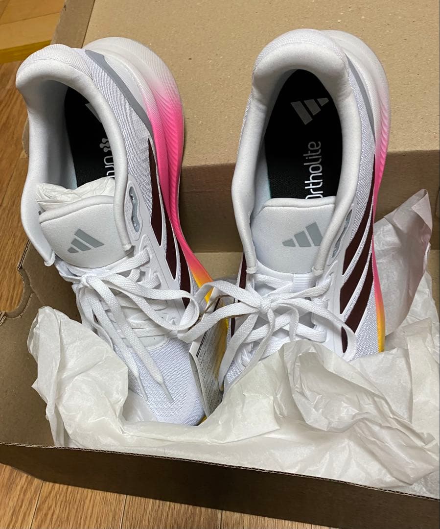 アディダス　adidas ランニングシューズ　コアランナー27.5cm