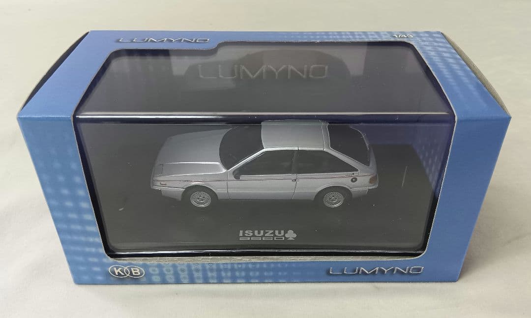 ミニカー　1/43　ISUZU　ピアッツァ　いすゞ　シルバー　車模型