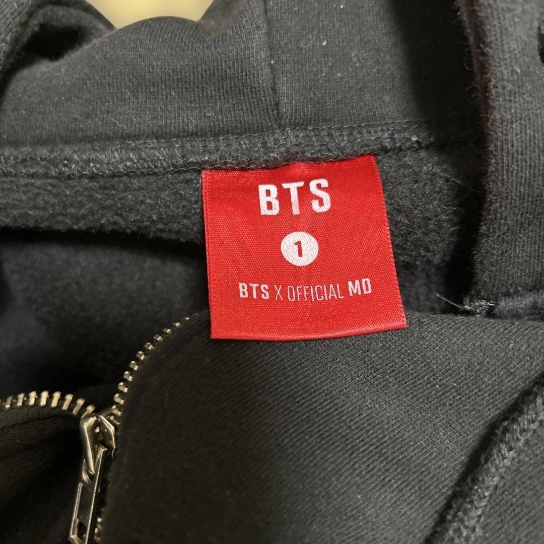 BTS WORLD TOUR フード付きパーカー 黒