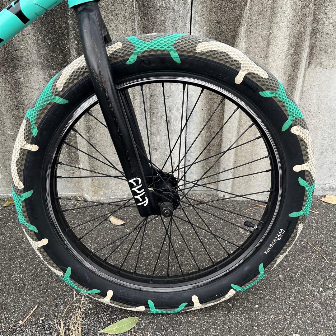 CULT BMX 20インチ　自転車