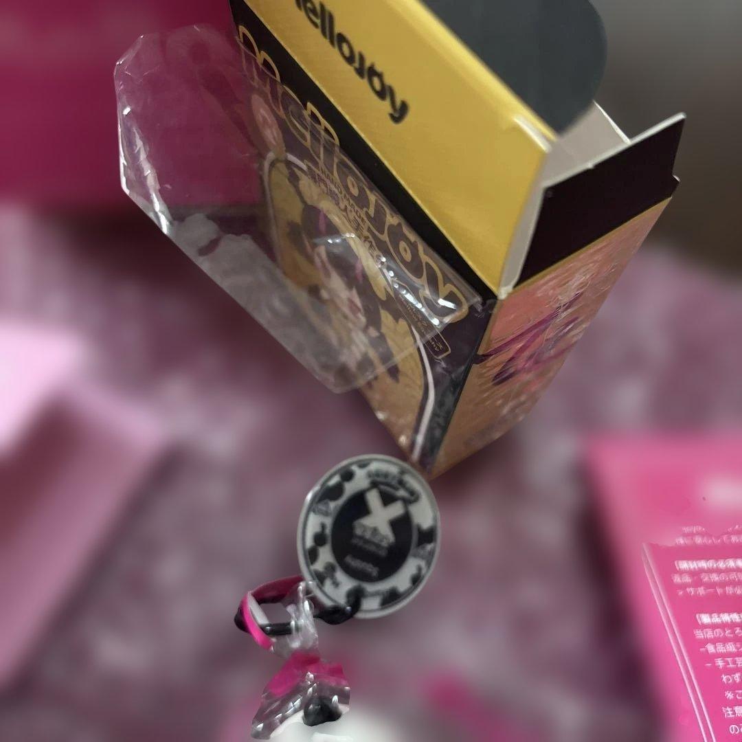 メロジョイ　スクイーズ　癒しの猫爪　ミルク爪　Mellojoy とろんスクイーズ