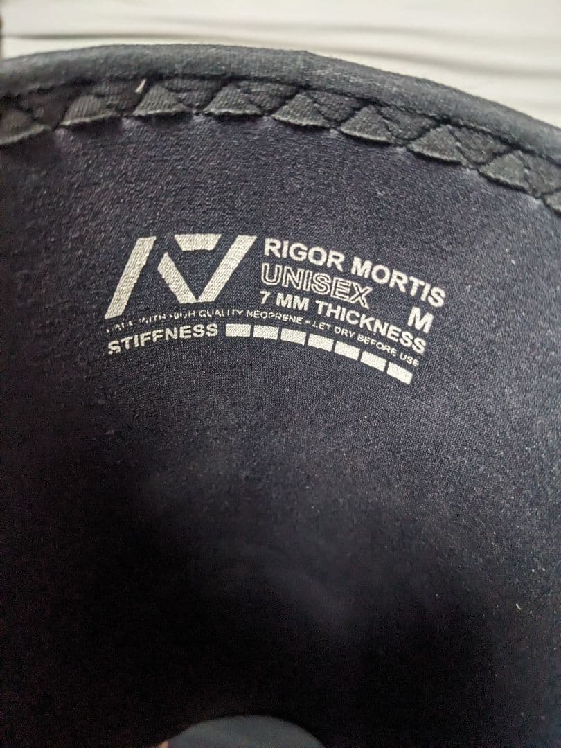 A7 ニースリーブ　RIGOR MORTIS Mサイズ 7mm厚