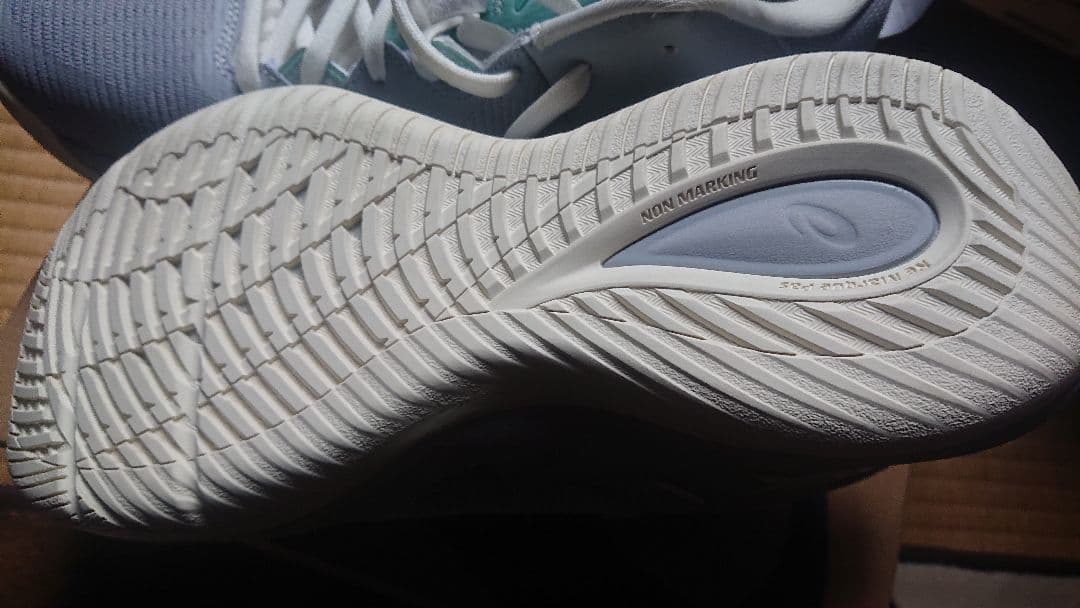 asicsバスケットボールシューズ