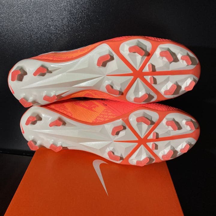 NIKEサッカースパイク　ファントムヴェノムエリートFG