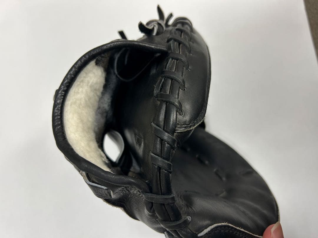 硬式野球　キャッチャーミット　黒　ハタケヤマ