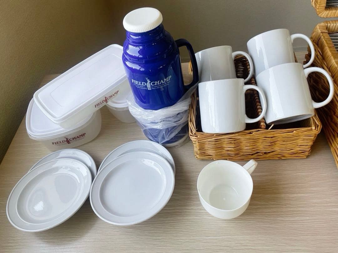 未使用品 ピクニックバスケット FB-100 食器4人分 アウトドア 非常時備品