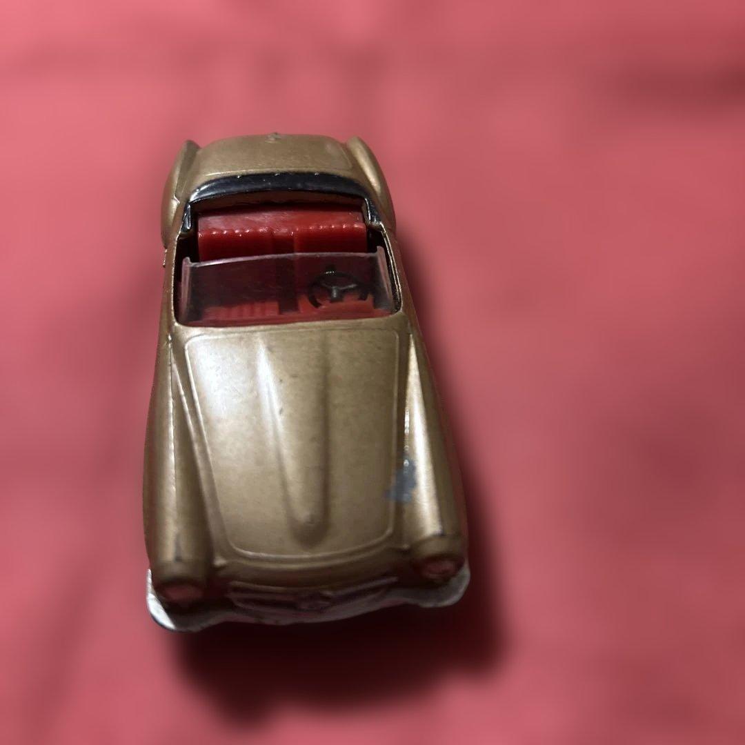DALIA SOLID MERCEDES ミニカー　ゴールド