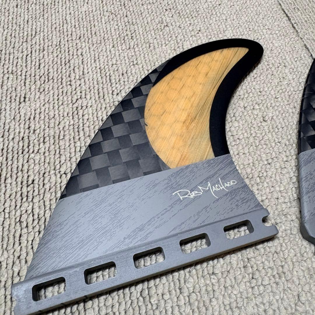 ロブマチャド シグネチャー BLACKSTIX Futures フィンセット