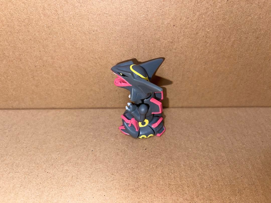 ポケモン指人形色違い　レックウザ
