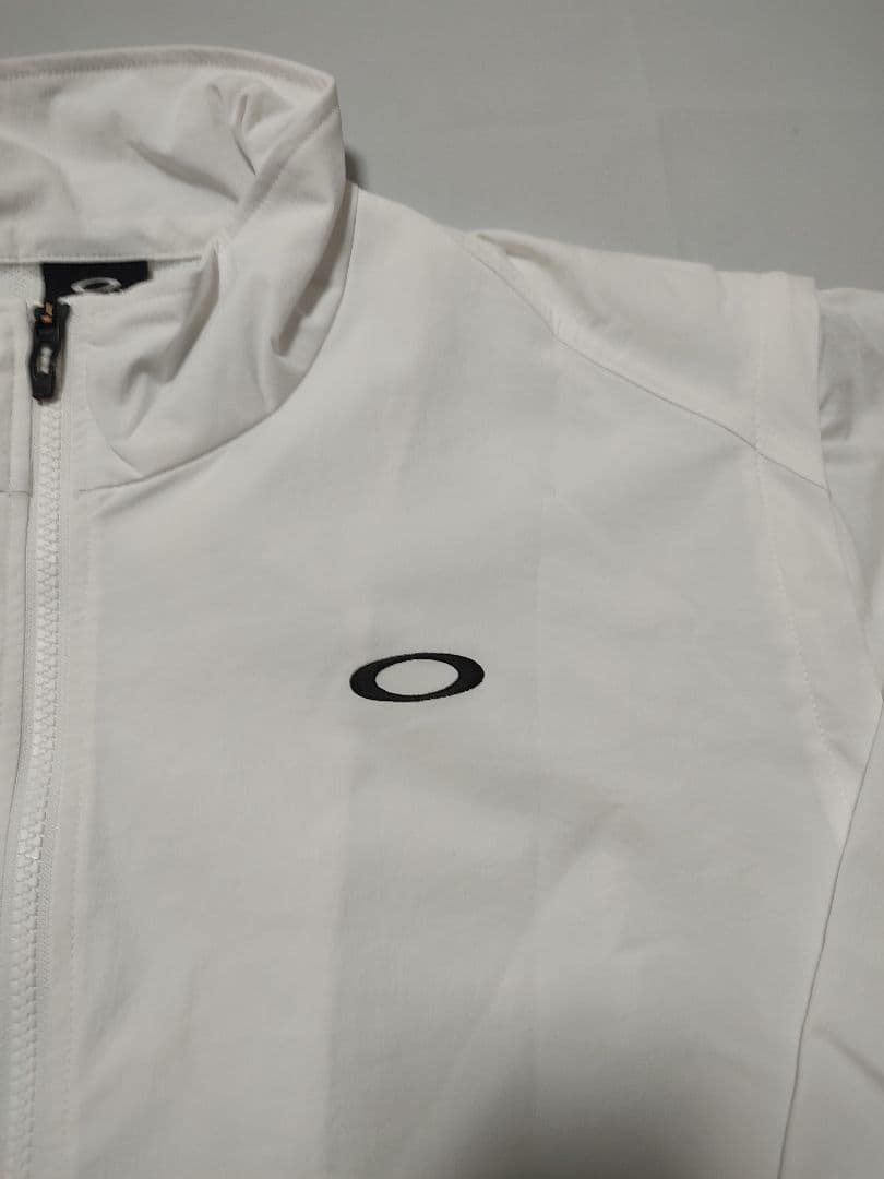 Oakley ホワイト フルジップジャケット ゴルフベスト