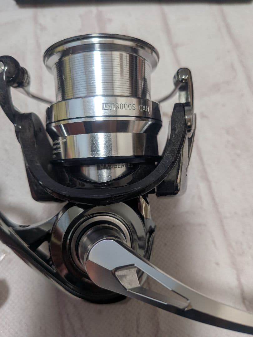 DAIWA EXIST LT3000S-CXH スピニングリール