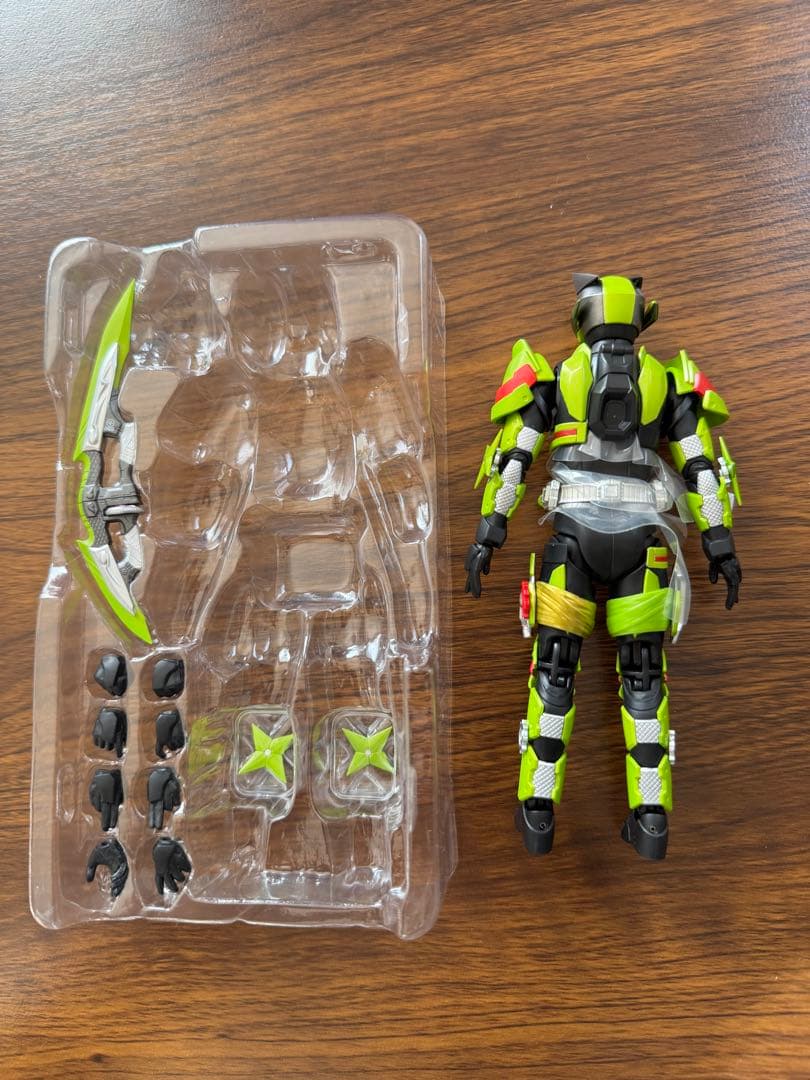 SHFiguarts 仮面ライダータイクーン フィーバーニンジャ ケケラ欠品