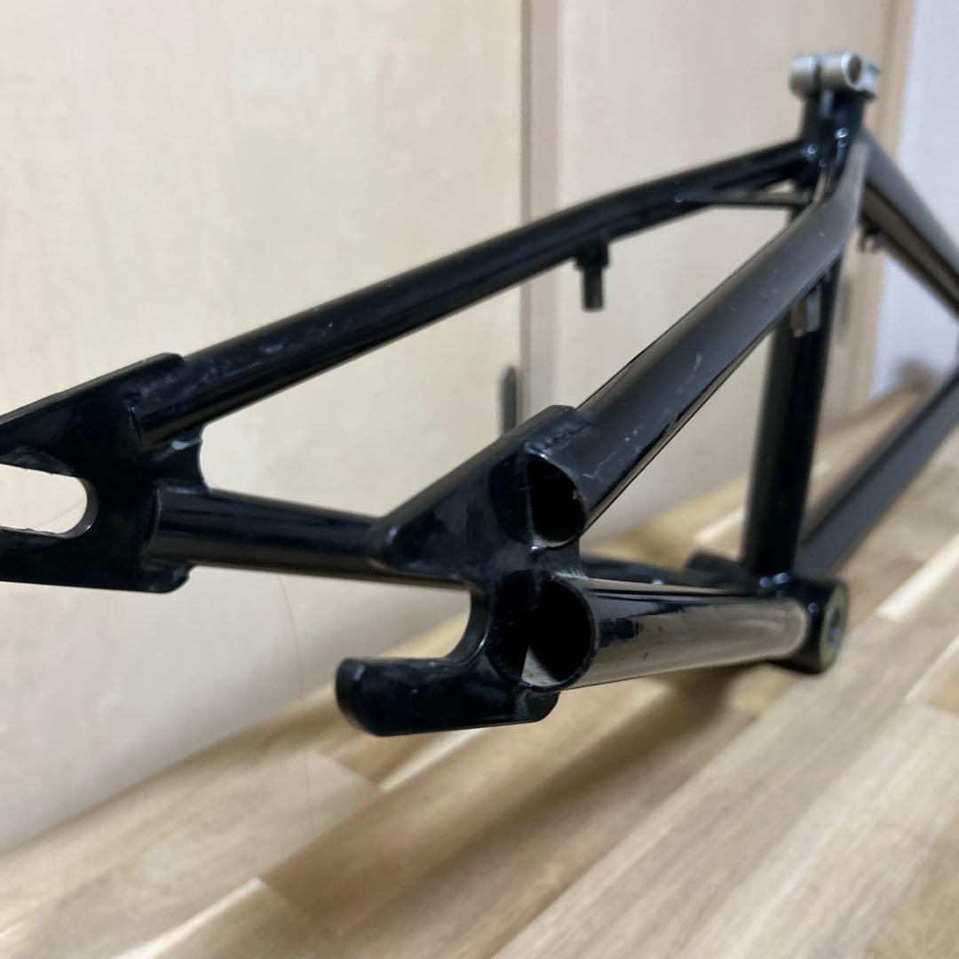 限界値下　S&M 2011 DIRTBIKE BMX FRAME 20.75