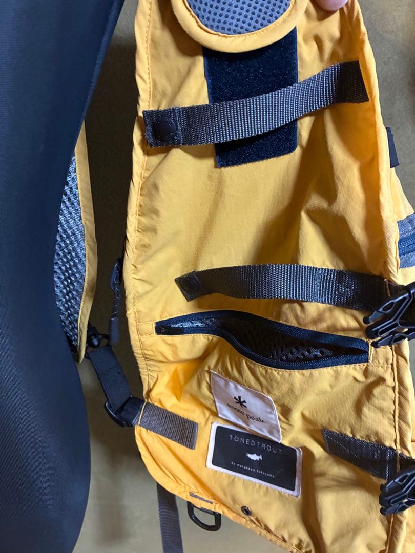  Peak TONEDTROUT　フィッシングベストイエロー　2023