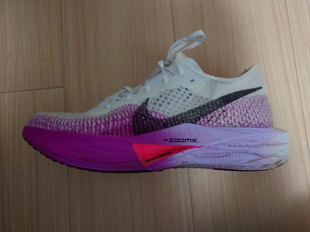 ヴェイパーフライ3(VaporFly 3) NIKE