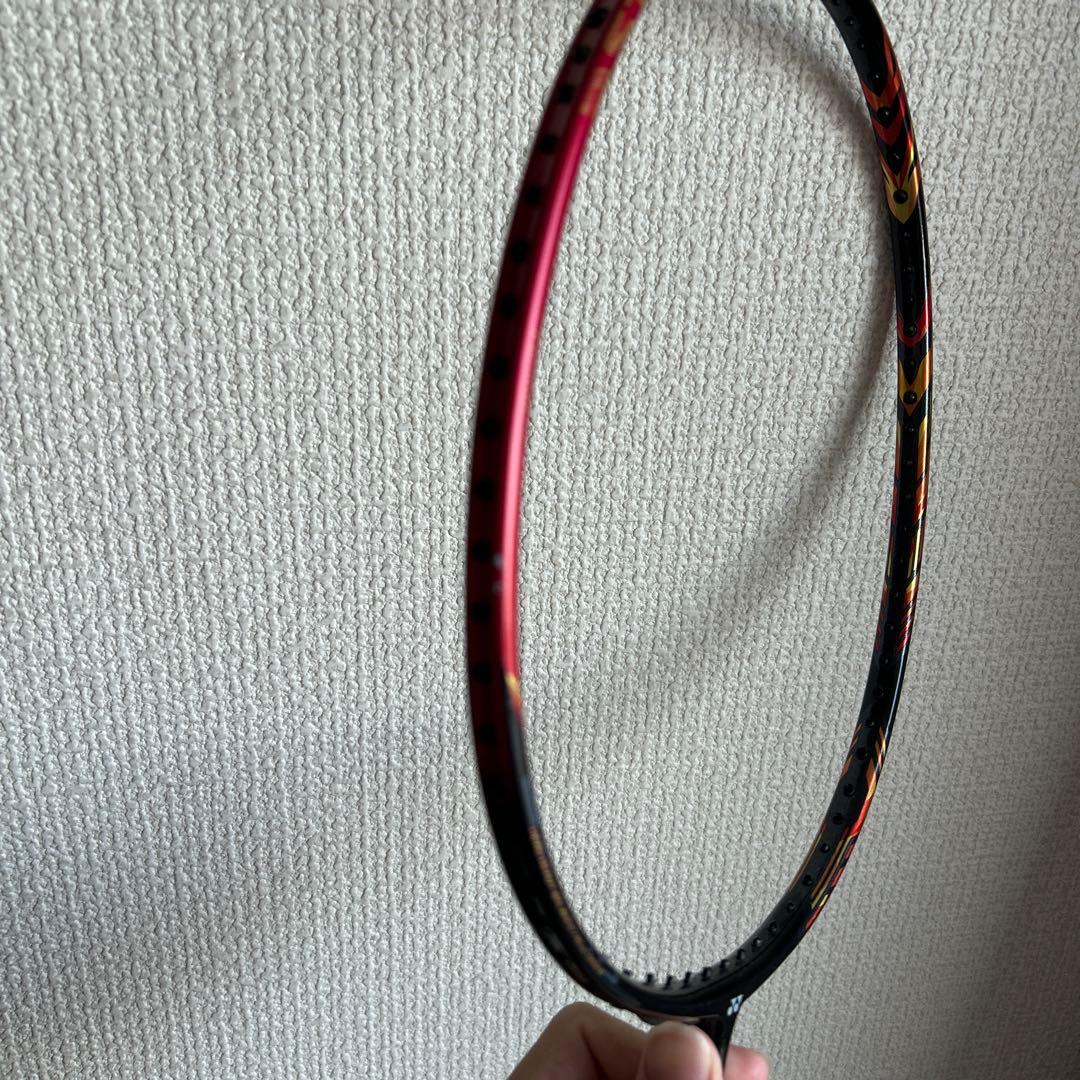 早い者勝ちになります　 バドミントンラケット　アストロクス99プロ
