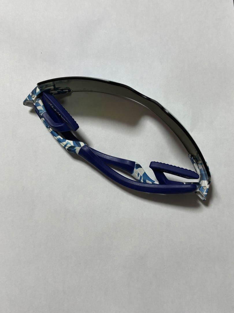 スポーツサングラス